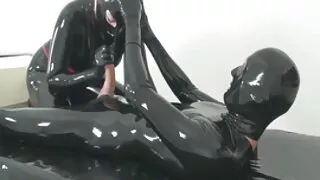 اکیلے چھوڑ دیا ، خواتین ساموٹ سیم کی طرف سے ادا کیا جاتا ہے فیلم سکسی با کیفیت خارجی