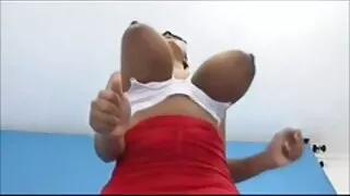 سنہرے بالوں والی عورت کی طرف سے بھاڑ میں مردوں کے سونے کے سکس عالی خارجی کمرے میں